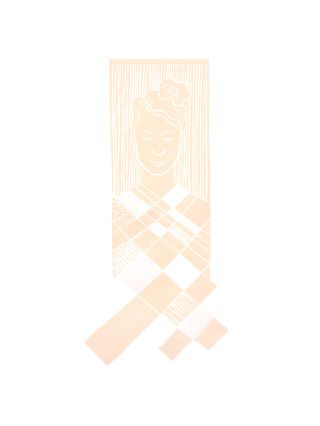 lino6_frau_dressed1_web